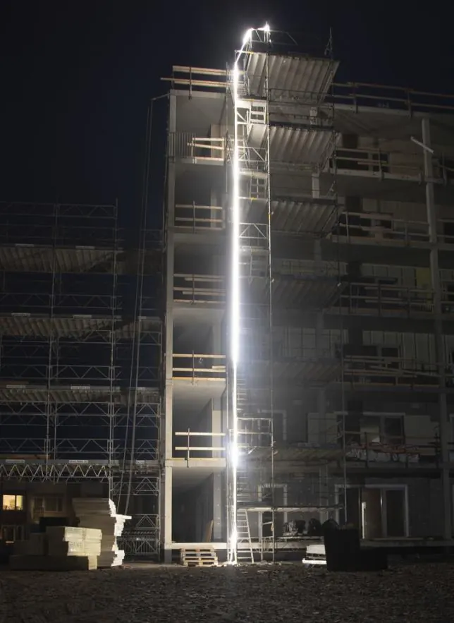 Construction-site lighting, France — image 2