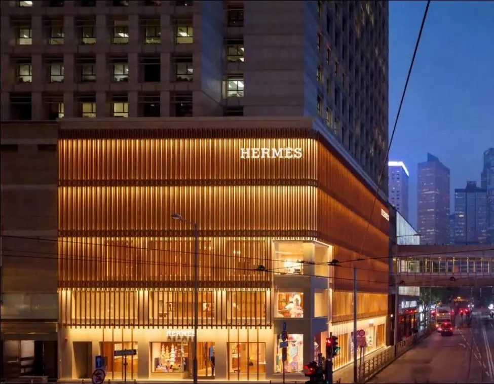 Luxury flagship façade, Hong Kong — image 1
